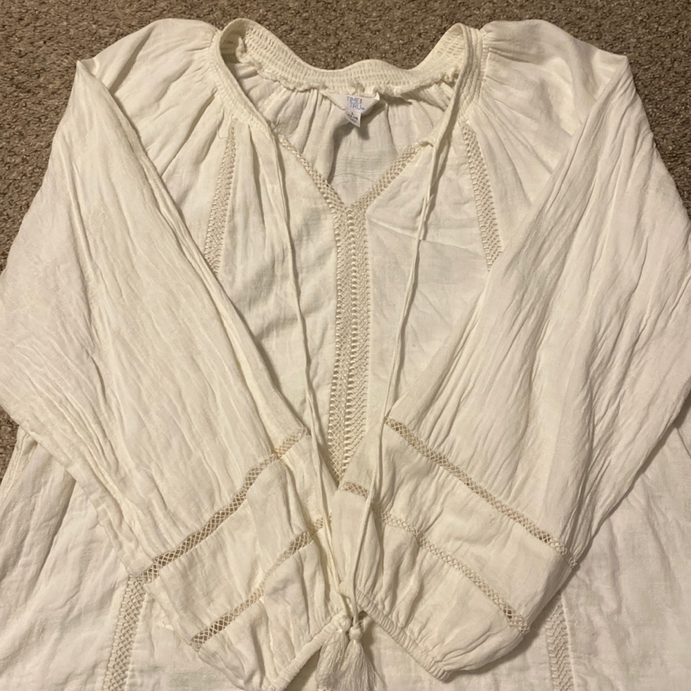 TIME TRU (Walmart) LARGE white bubble sleeve shirt
